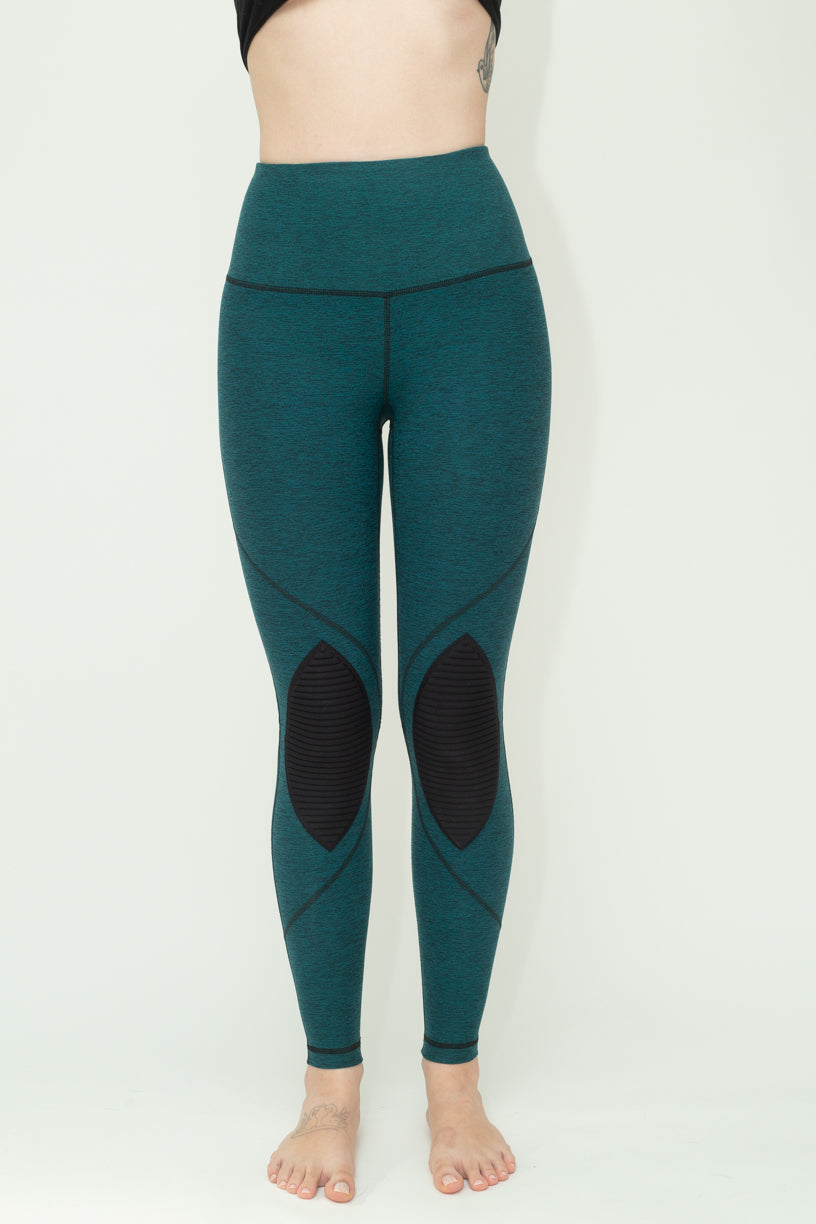 The 1.0 Legging in TULA - Deep Ocean